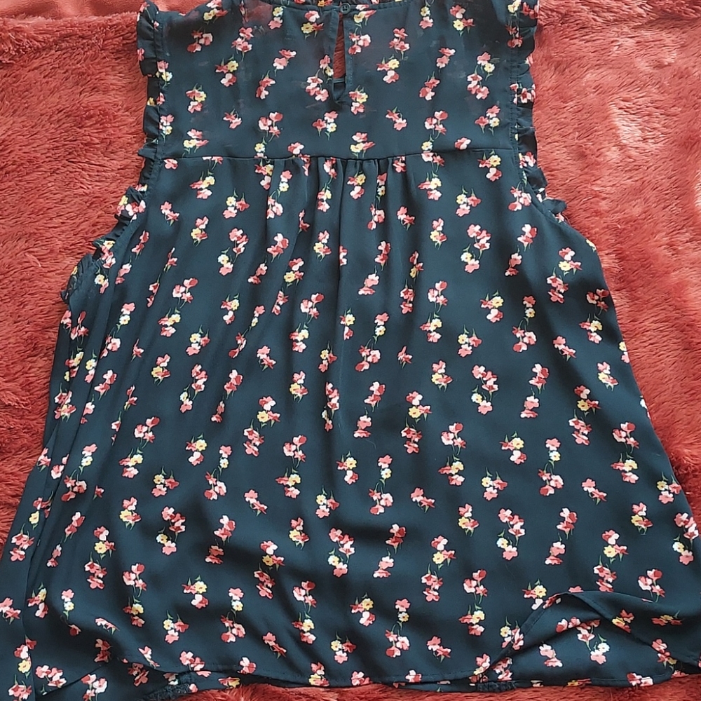 a.n.a. Sleeveless Floral Blouse - Picture 6 of 11